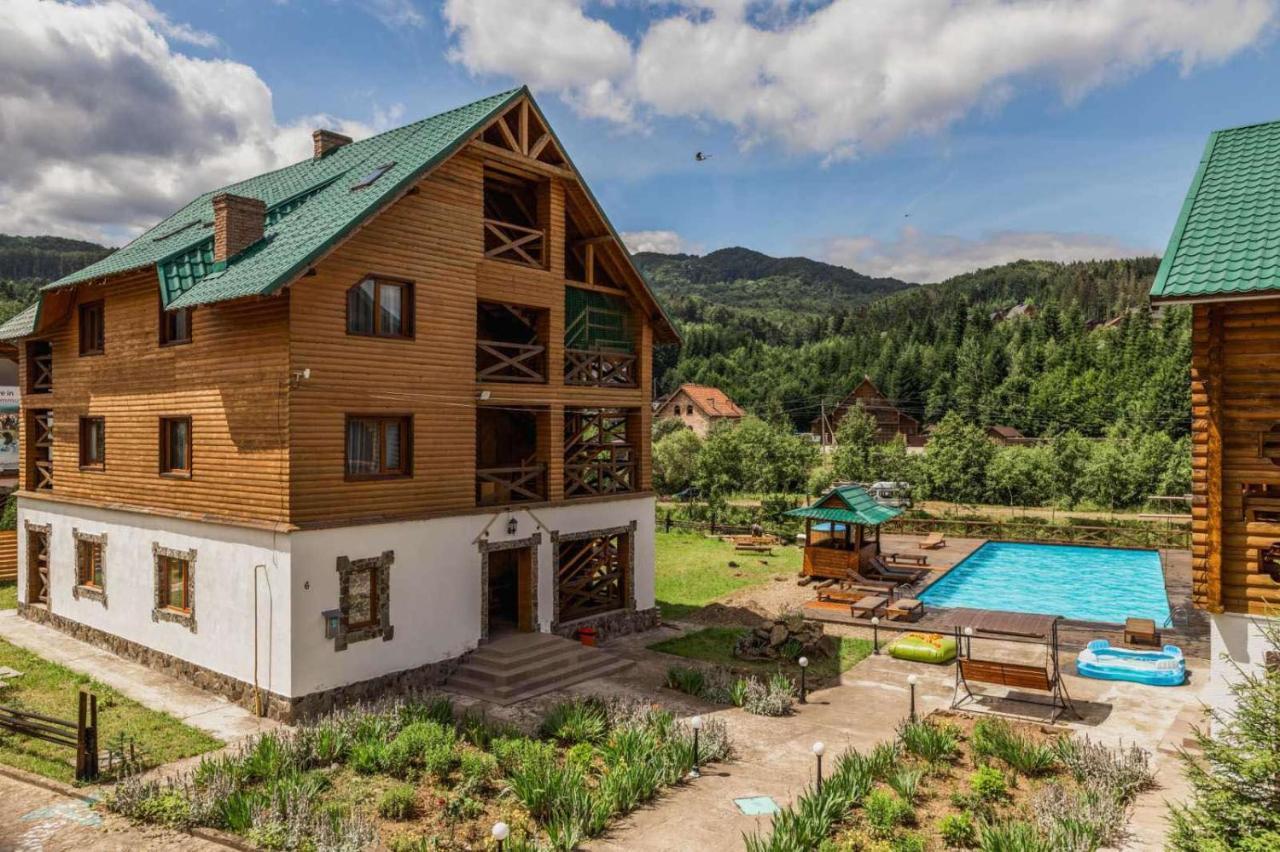 Hotel Edelweiss Carpathians Myhowe Exterior foto