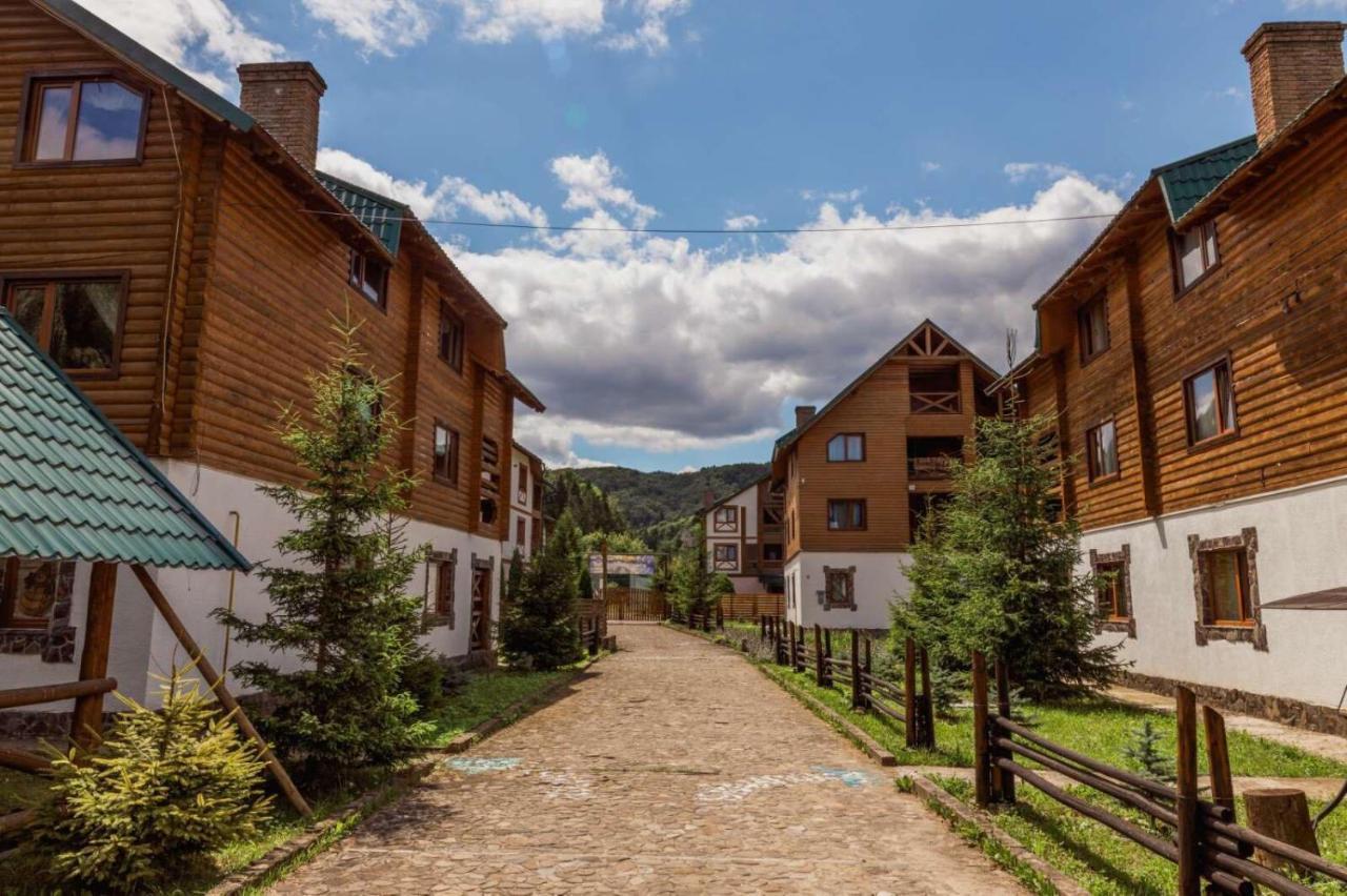 Hotel Edelweiss Carpathians Myhowe Exterior foto