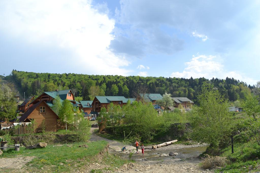 Hotel Edelweiss Carpathians Myhowe Exterior foto