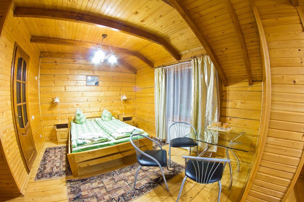 Hotel Edelweiss Carpathians Myhowe Exterior foto