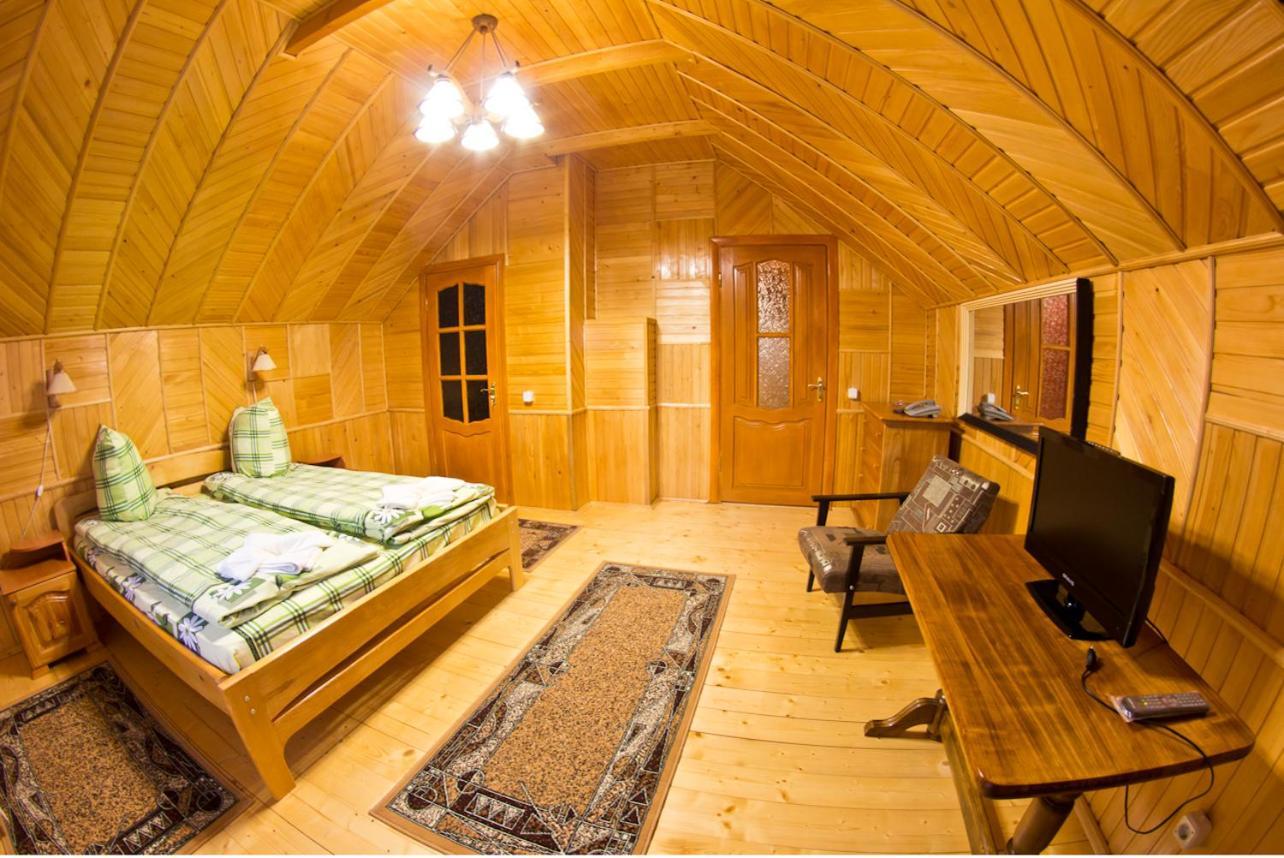 Hotel Edelweiss Carpathians Myhowe Exterior foto
